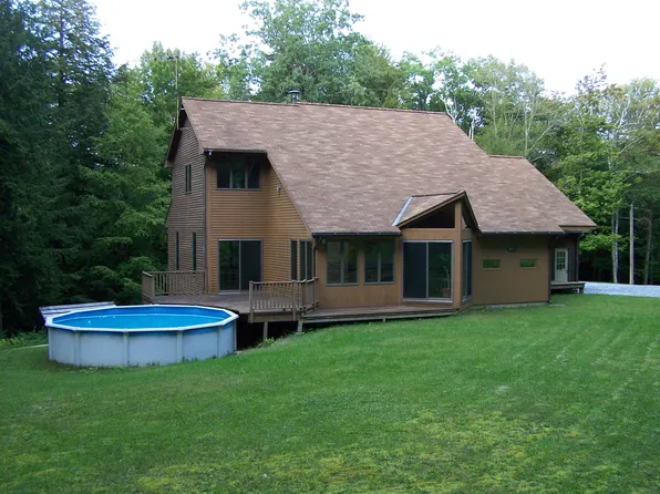 6 Stonebridge Way, Lee, MA 01238