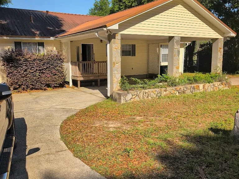 133 Winchester Way — Photo 2