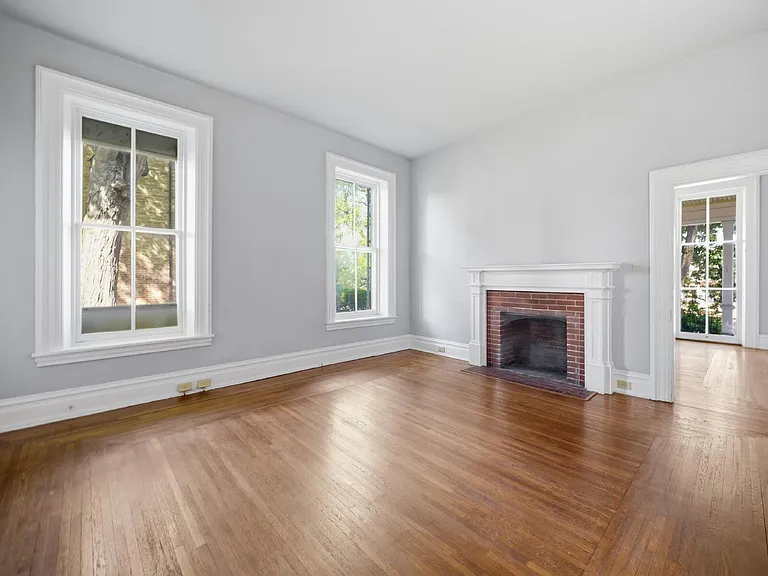 323 N Potomac St — Photo 7