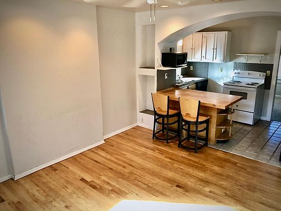 4th image of 603 N Washington St APT B