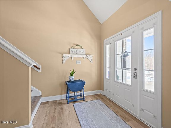 4th image of 105 Katrina Street