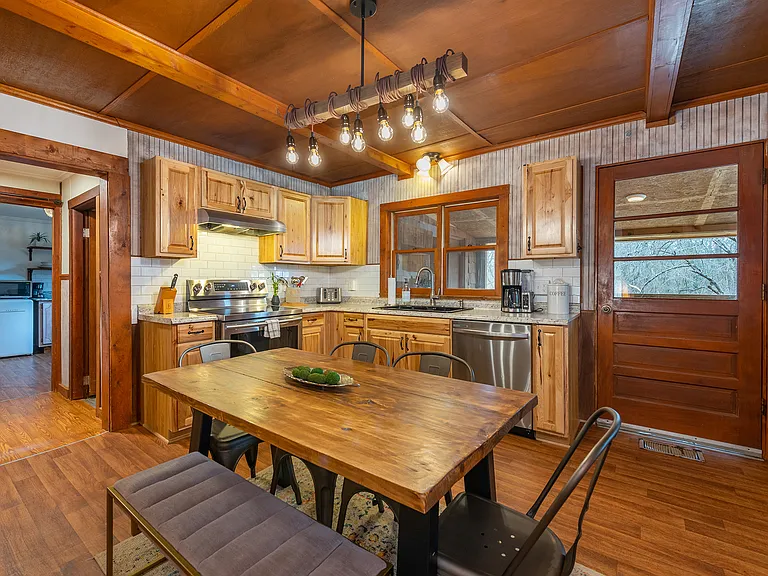35 Wolfe Park Cir — Photo 7