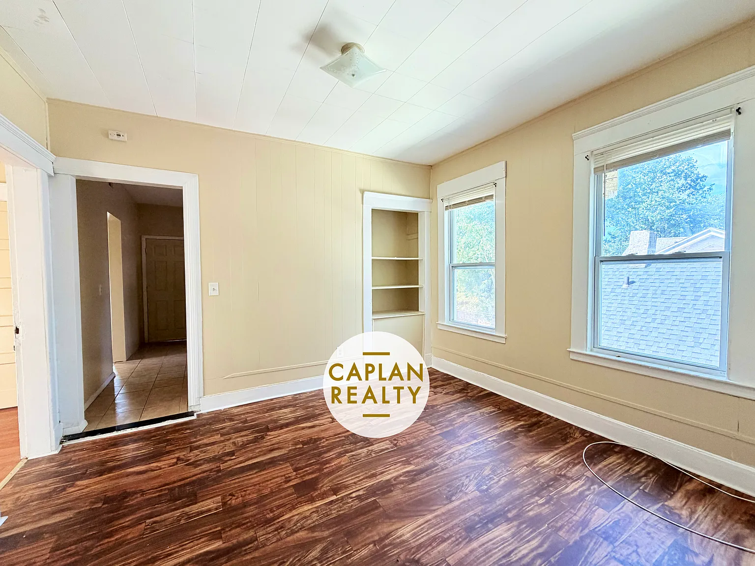 2 bed, 1600 sqft, $1,600 — Photo 2
