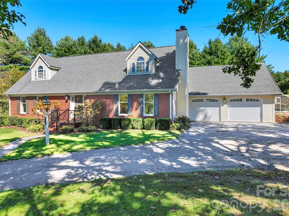 618 Windover Dr, Brevard, NC 28712