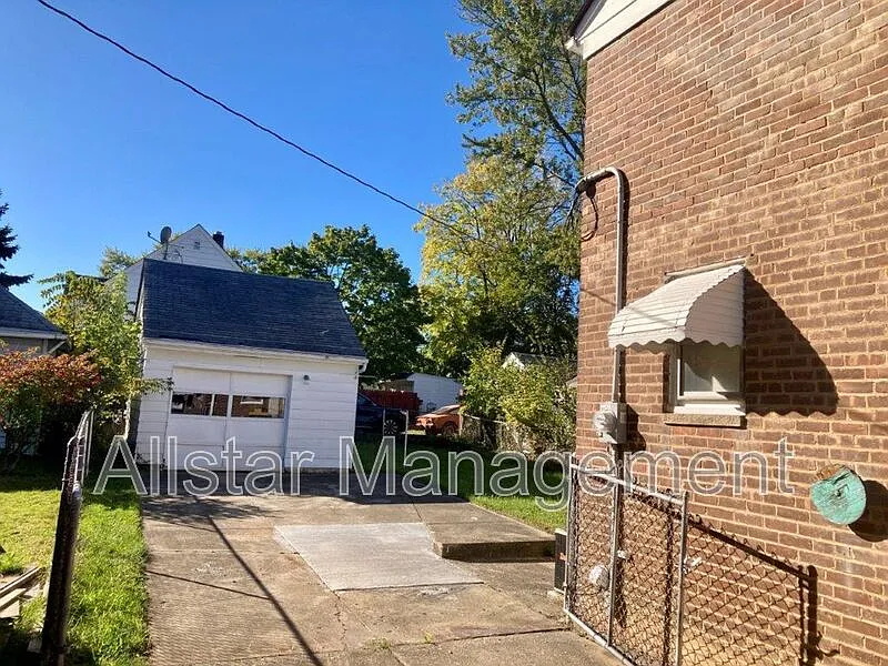 2 bed, 1.0 bath, 960 sqft, $1,195 — Photo 4