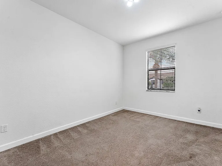 12756 Anthorne Ln — Photo 29