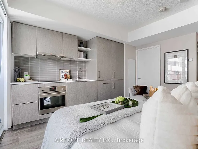 88 Harbour St #2611 — Photo 9