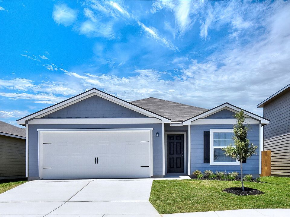 The Maple is a beautiful, single-story home at Savannah Place
