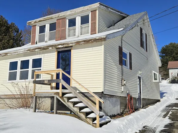 26 Broadway, Bucksport, ME 04416