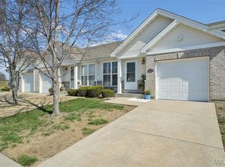 12195 McKelvey Place Dr, Bridgeton, MO 63044