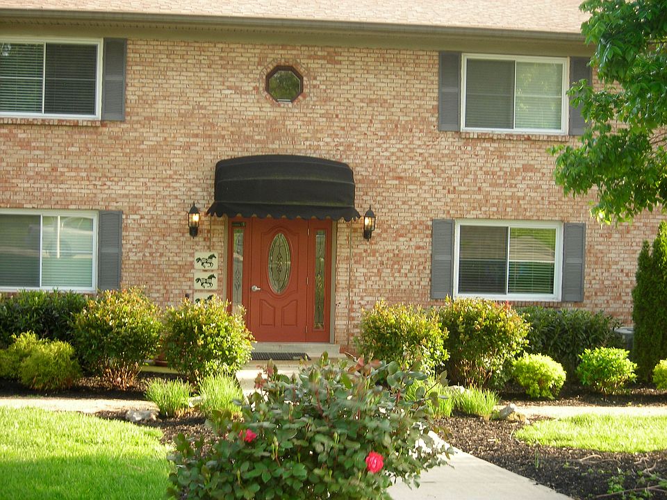 1st image of 828 Malabu Dr APT 210