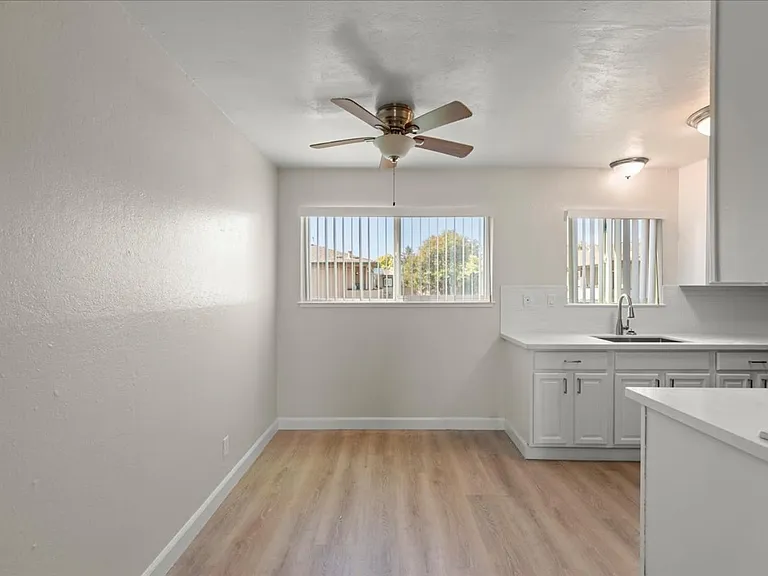 925 Pomeroy Ave — Photo 33