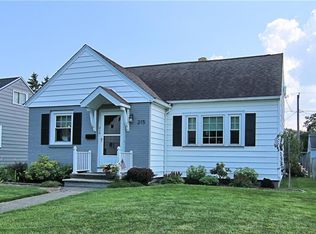 215 Brockley Rd, Rochester, NY 14609