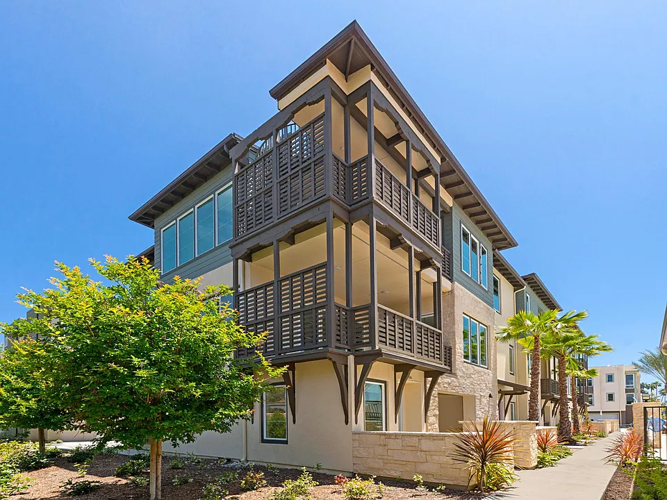326 Doheny Way