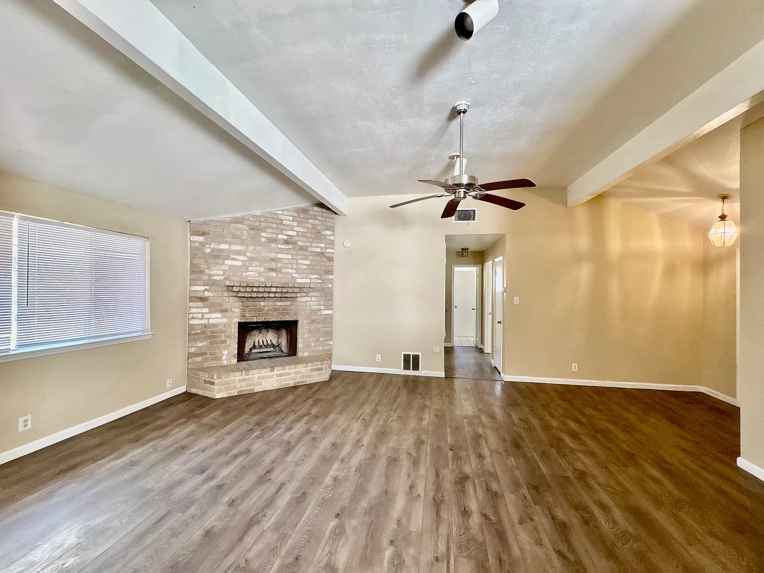 2 bed, 1262 sqft, $1,450 — Photo 3