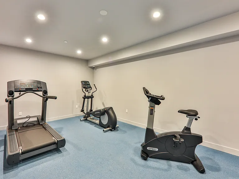 900 N Wilcox Ave #105 — Photo 44
