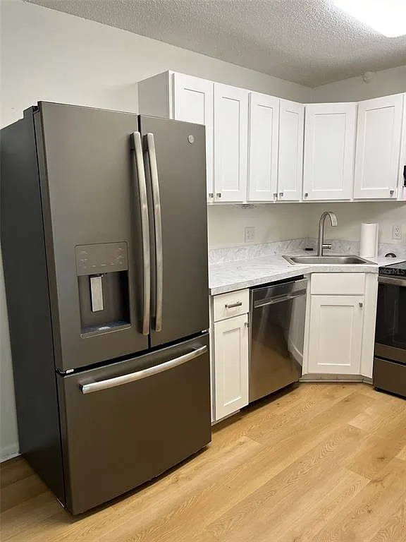 2 bed, 2.0 bath, 1025 sqft, $1,550 — Photo 4