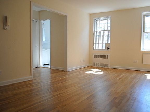 3rd image of 12516 83rd Dr APT 3H