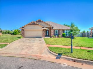 2029 Wimberley Creek Dr, Moore, OK 73160