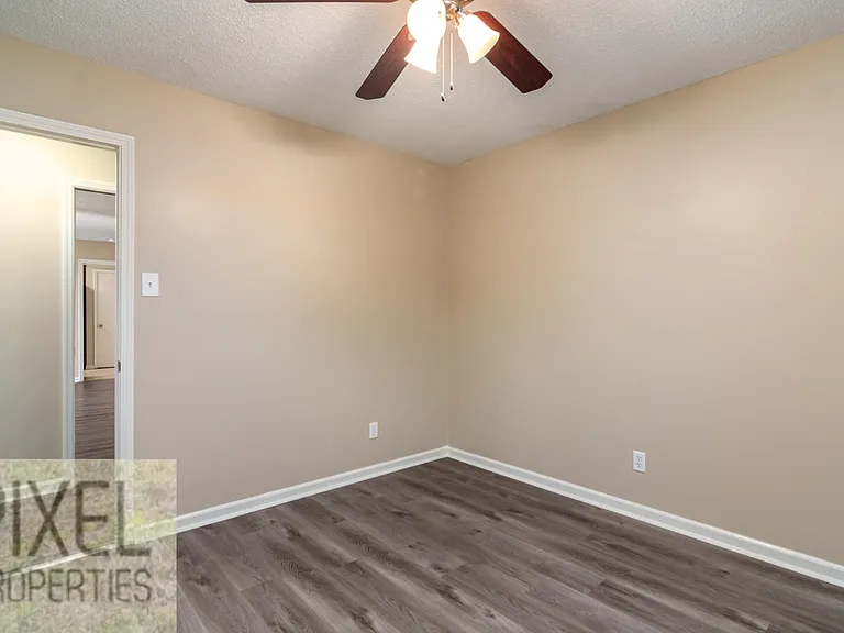 47 Flag Rd — Photo 16