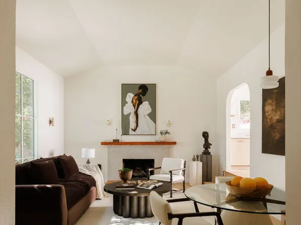 4300 Ambrose Ave, Los Angeles, CA 90027