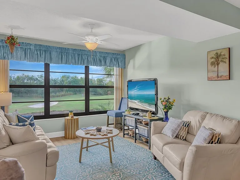 28 Plantation Dr #204 — Photo 13