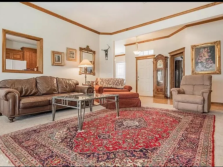 16009 Heather Ct — Photo 13