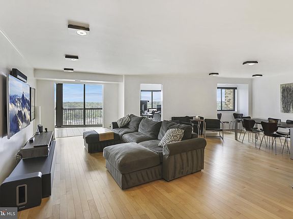 4th image of 5904 Mount Eagle Dr APT 1114