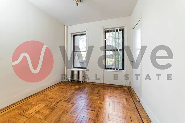 Rented by Wave Real Estate Group | media 11