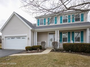 211 N Cross Trl, McHenry, IL 60050