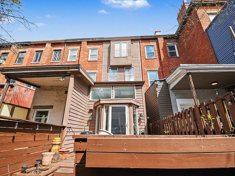 923 Paradrome St — Photo 25