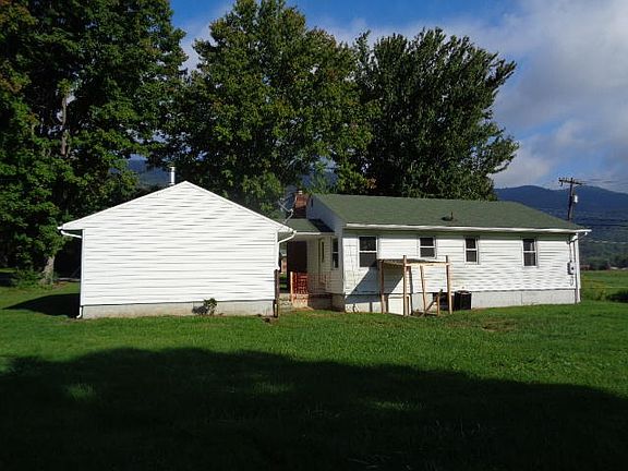 2nd image of 3013 Winterberry Ave