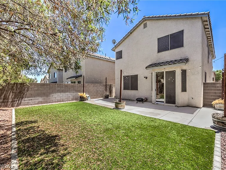 10650 Streamside Ave — Photo 23