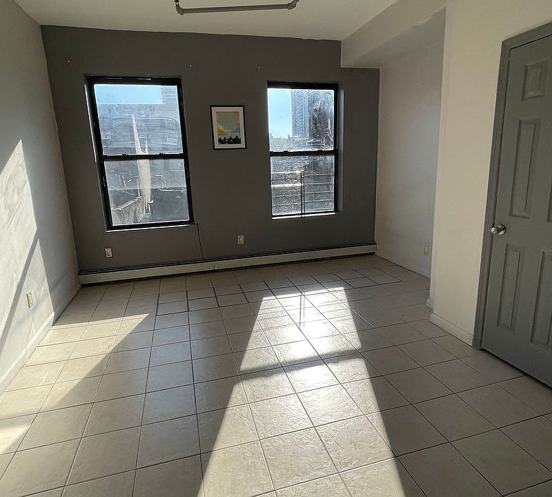 2nd image of 582 W 183rd St #3R