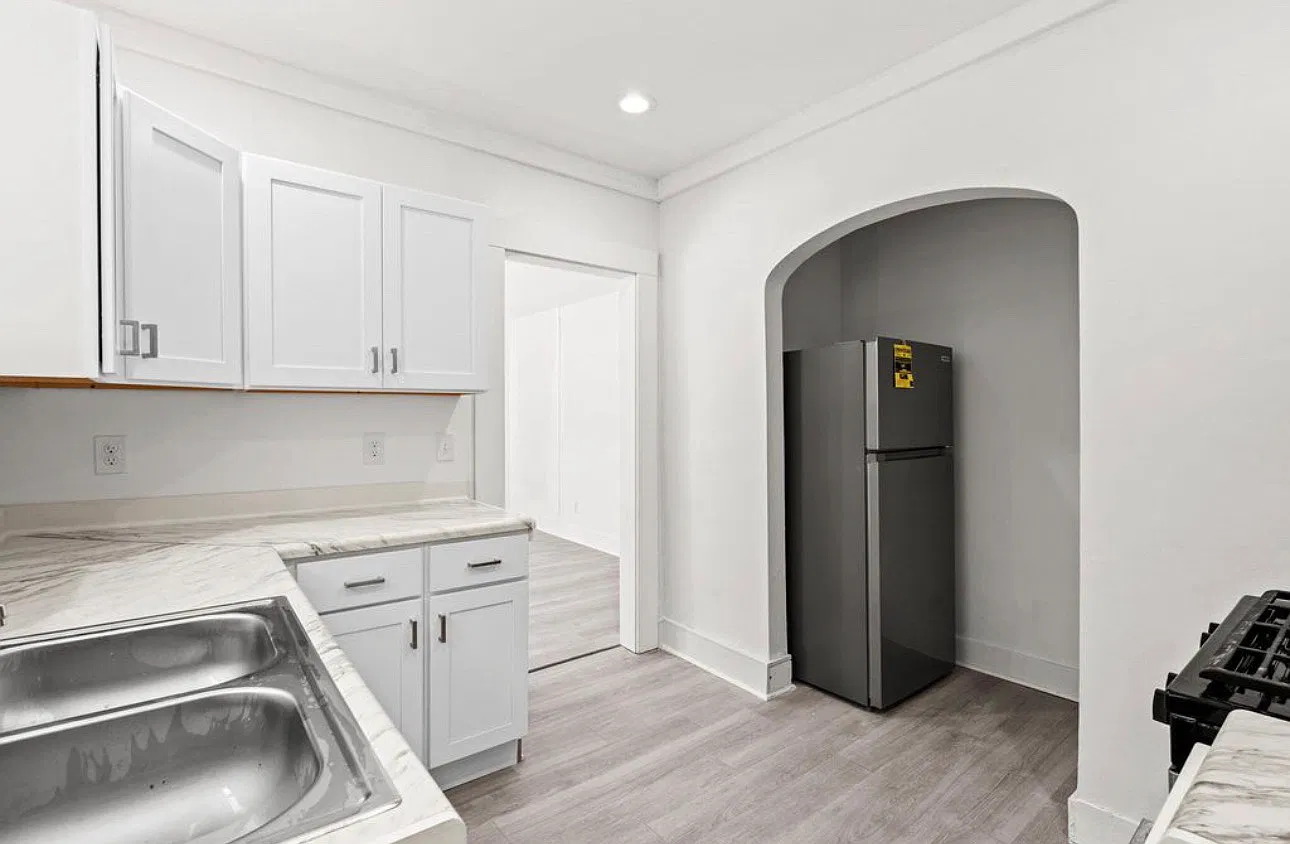 2 bed, $1,800 — Photo 3