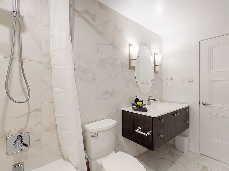238 Carruthers Ave #301 — Photo 9