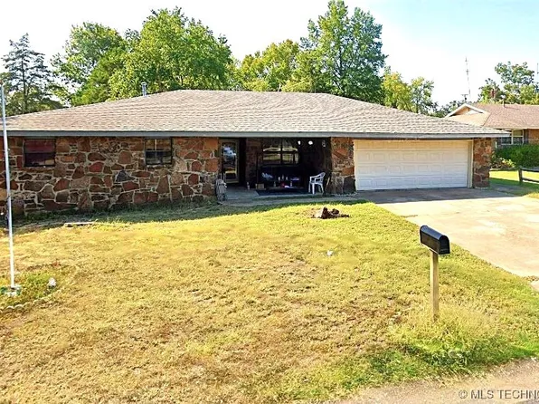 60 N Redwood Cir, Sallisaw, OK 74955