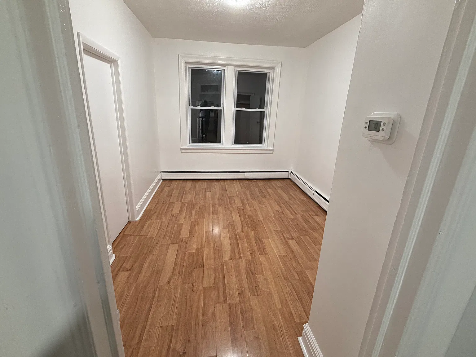 2 bed, 800 sqft, $2,200 — Photo 3