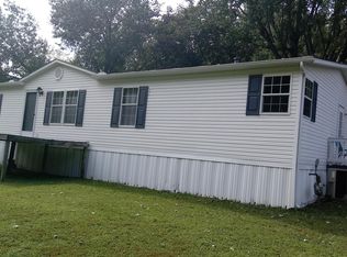 157 Old Hen Valley Rd, Oliver Springs, TN 37840