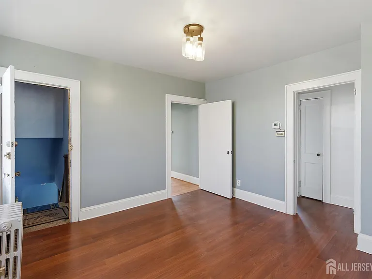 10 Garfield St — Photo 17