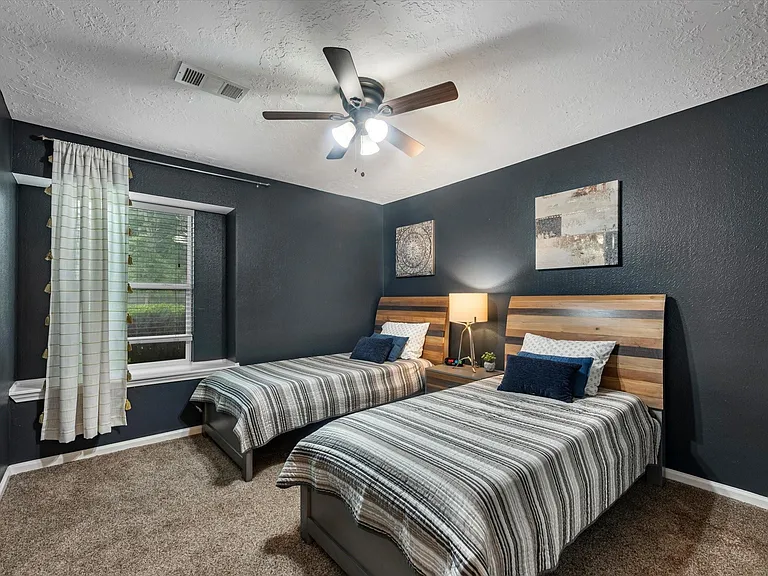 12701 Manorwood Ln — Photo 21