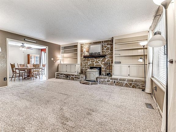 5th image of 5664 W Lakeview Dr