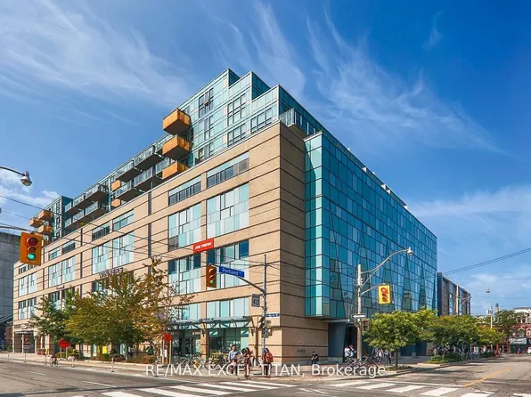 156 Portland St #417, Toronto, ON M5V 0G1