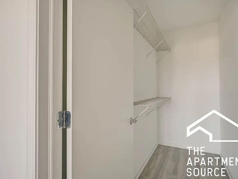 1524 W Glenlake Ave #5B — Photo 8