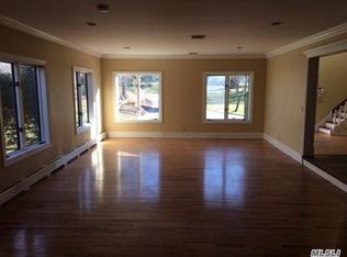 27 Ashleigh Dr, Saint James, NY 11780