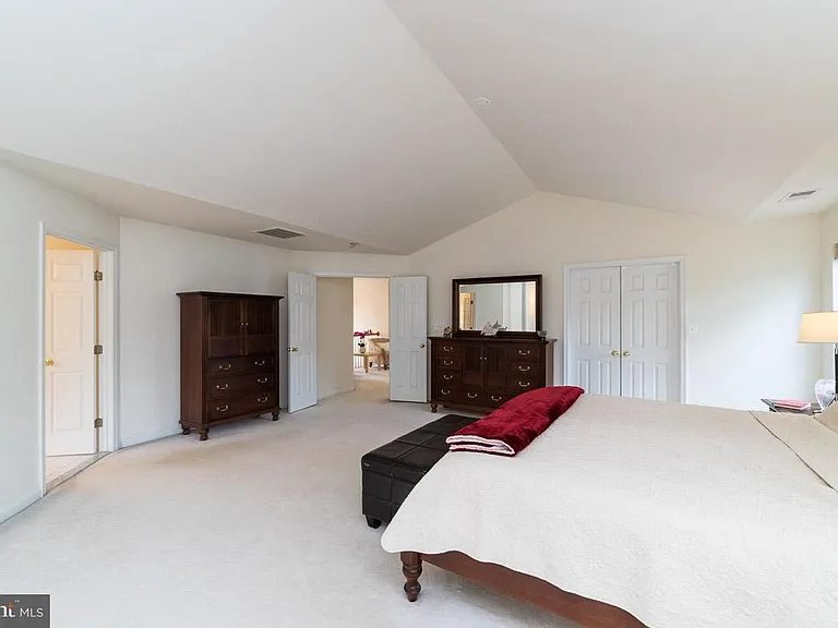2944 Edgelea Rd — Photo 35
