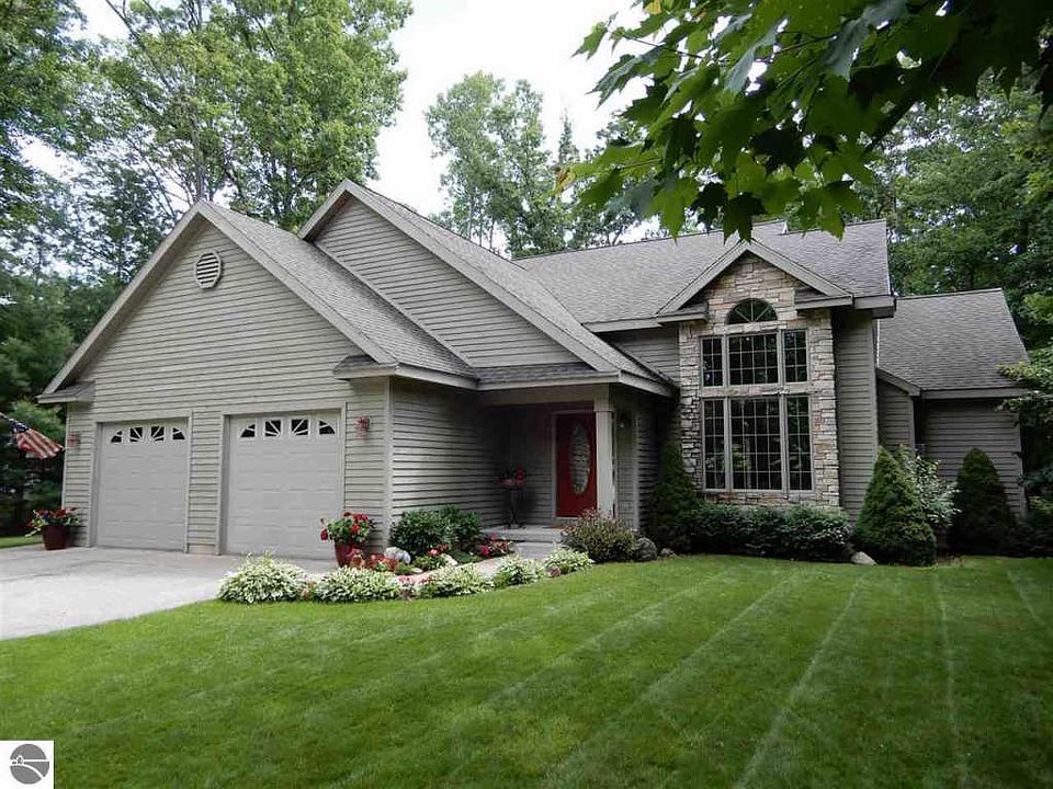 1st image of 3480 Autumn Leaf Dr