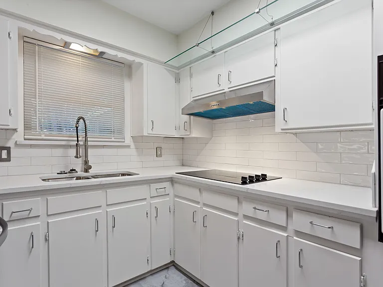 7475 Brentcove Cir — Photo 13