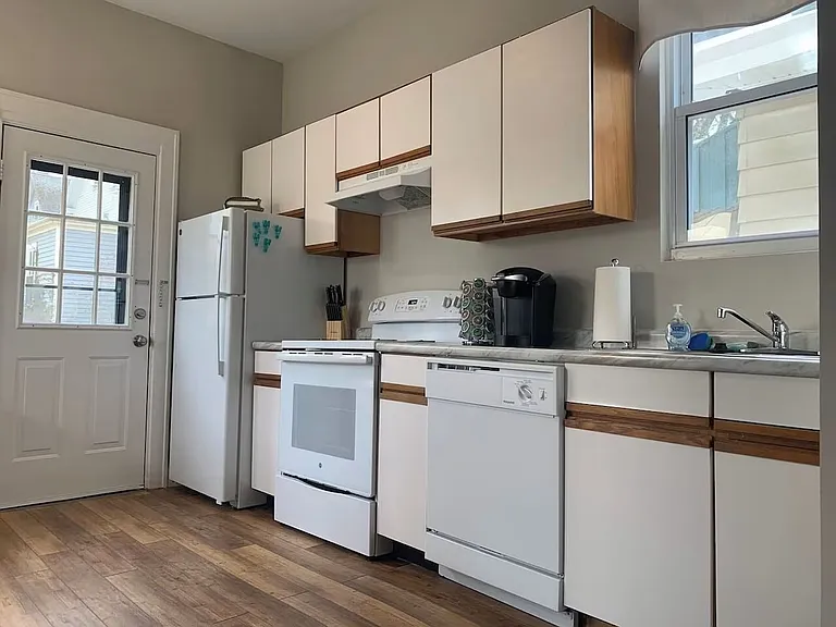 2639 Observatory Ave #1 — Photo 5
