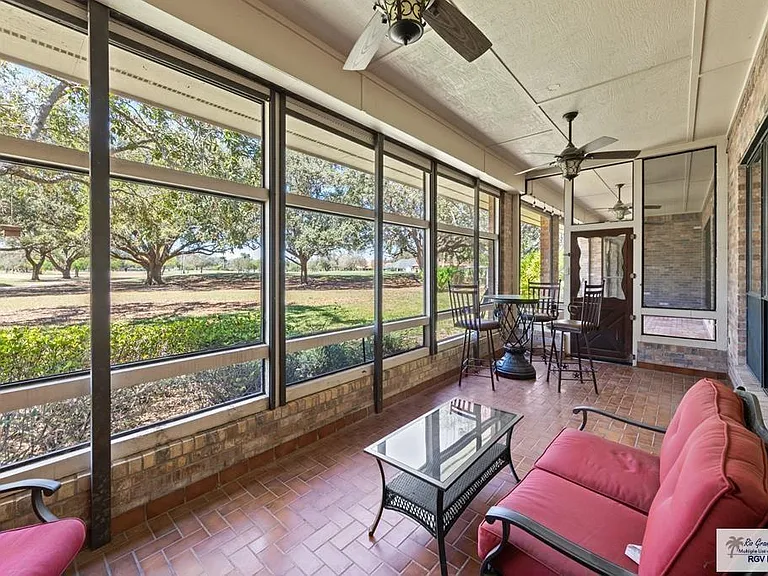 1301 Palm Valley Dr E — Photo 27